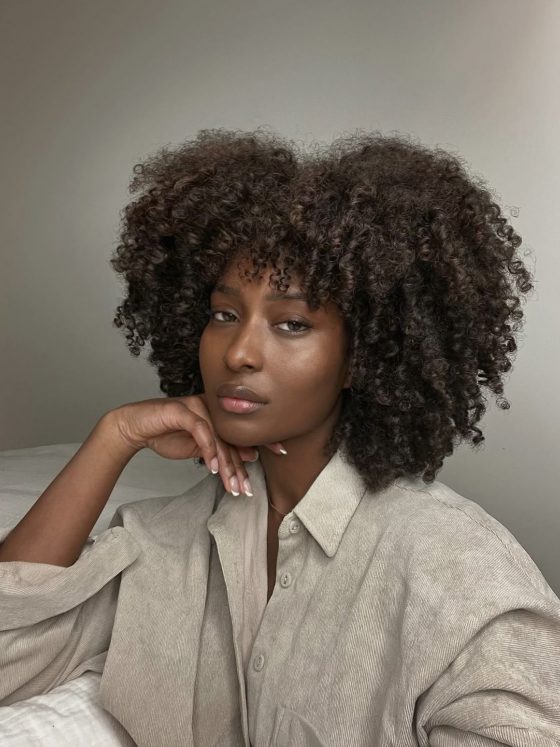 5 huiles végétales et essentielles pour favoriser la pousse des cheveux